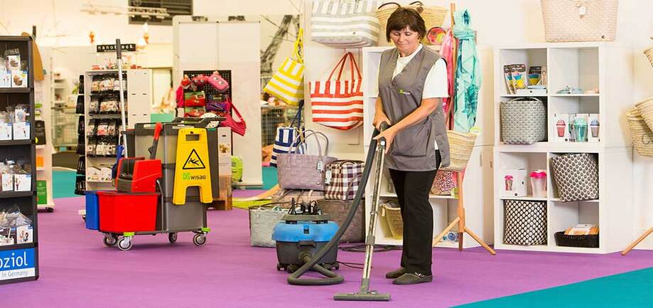 Fuar Alanı Stand Temizliği